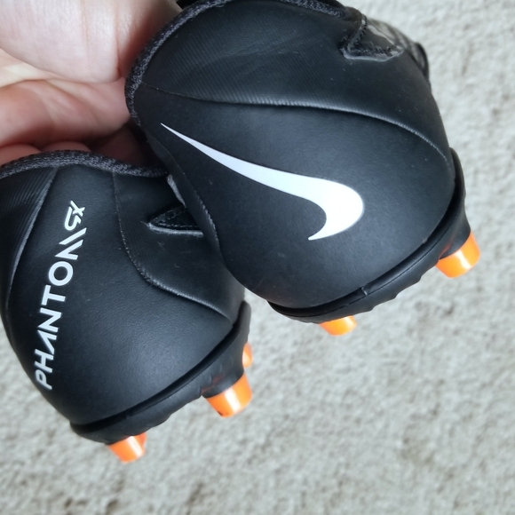 Nike Soccer Cleats Jr Phantom GX club FG/MG - Picture 5 of 10